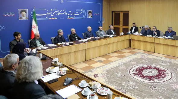 سپردن مسائل کشوربه دانشگاه ها باعث ارتقای دانشگاه‌ها وحل مسائل کشور می‌انجامد / امروز یکی از مشکلات اساسی ما ناترازی در حوزه انرژی است