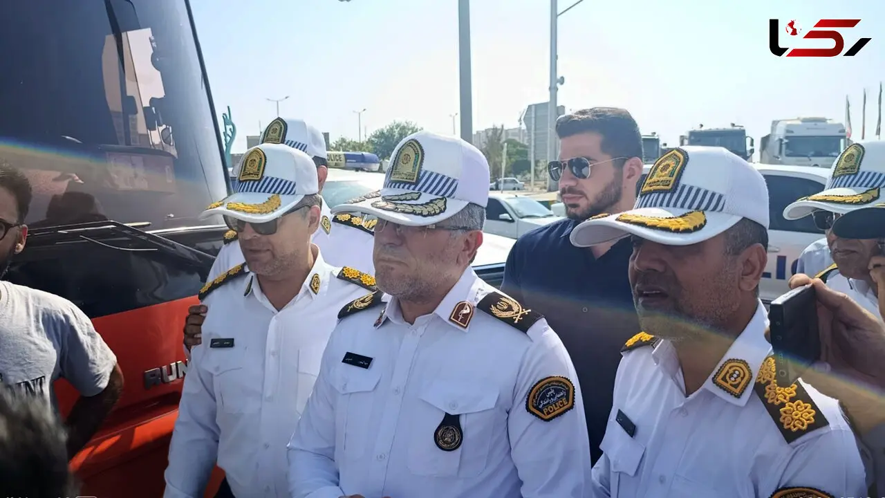 اقدامات پلس راهور برای بازگشایی جاده های بندرعباس و کرمان + فیلم