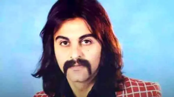 دانلود ریمیکس جذاب با صدای کوروش یغمایی / آهنگ گل یخ با کیفیت 320