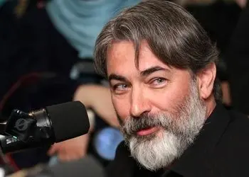 نگاهی به حضور میترا رفیع، حسین پاکدل، پارسا پیروزفر، حمید علیدوستی، سروش صحت و سایر هنرمندان اهل کتاب در مراسم رونمایی از کتاب «استادان بزرگ بازیگری» پیمان معادی