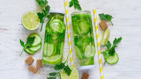 فواید آب خیار برای سلامتی
