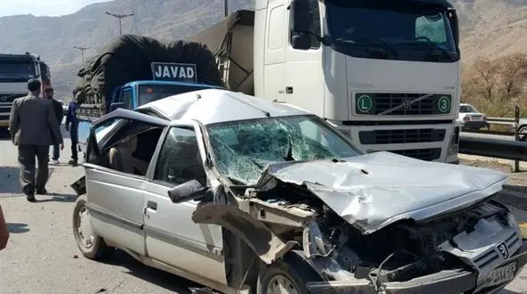 تصادف زنجیره‌ای در محور لردگان-بروجن ۱۵ مصدوم برجای گذاشت 