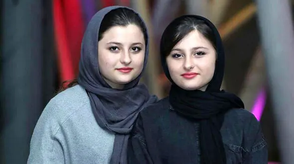 سارا و نیکا باز هم شیطنت کردند ! / پای مادرشان هم وسط آمد + عکس