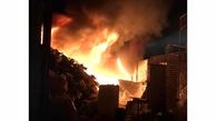 آتش سوزی انبار ضایعات در خمینی شهر 