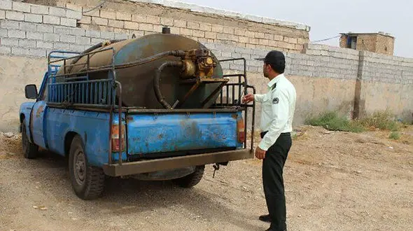 توقیف نیسان حامل قاچاق سوخت در آبادان!