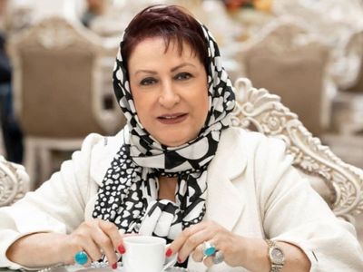 فیلم / نگاهی به چیدمان جذاب  خانه زیبا و شیک مریم امیرجلالی / از مبلمان چوبی ساده تا فرش های خوش رنگ !