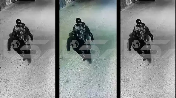 فیلم آتش زدن یک مغازه توسط مرد شب رو / 2 سال گذشت اثری از متهم نیست