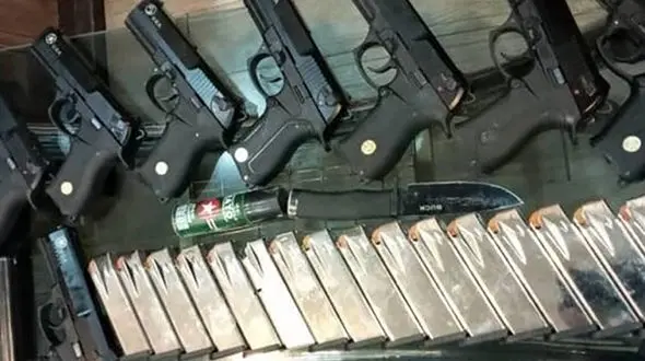 کشف 500 قبضه انواع سلاح در کرمانشاه/ ماموریت آنان چه بود؟ + جزئیات