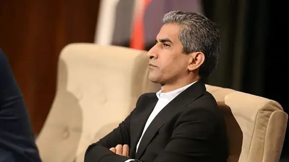 دست و پنجه نرم کردن کمک‌داور بین‌المللی سابق فوتبال با مرگ / حسن کامرانی فرد مرد و زنده شد + عکس