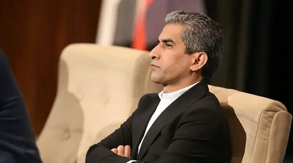 دست و پنجه نرم کردن کمک‌داور بین‌المللی سابق فوتبال با مرگ / حسن کامرانی فرد مرد و زنده شد + عکس