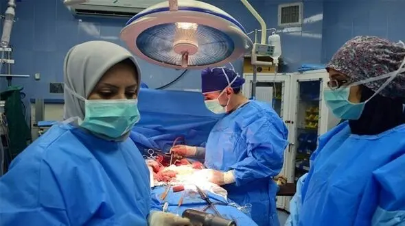 دست های شفابخش؛ تن های خسته؛ دل های نازک / حال و روز پزشکان در روز پزشک + فیلم