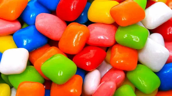 خطر جدی قورت دادن آدامس 