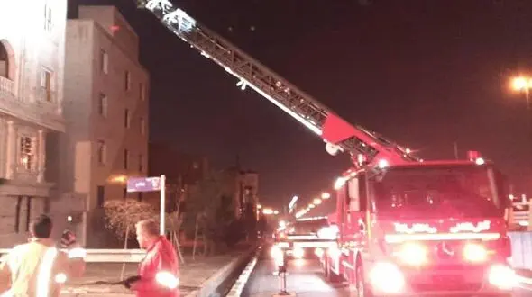 نجات جان 5 همدانی از آتش سوزی مغازه ای در خیابان باباطاهر