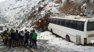 تصادف شدید اتوبوس با کوه در گردنه حیران + عکس