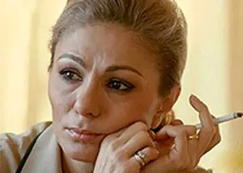 عکس سفر در زمان / چیدمان اتاق خواب پر زرق و برق فرح پهلوی / از فرش ابریشم اصیل ایرانی تا خوشرنگی محیط خوابش