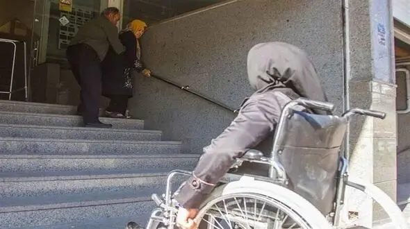 تصادفات سالانه 44 هزار نفر به آمار معلولان اضافه می کند  / وقتی معلولان مالیات می دهند، نباید شهروند درجه دو باشند 