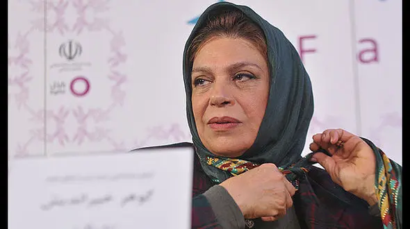 گوهر خیر اندیش مسافر لس آنجلس- تهران شد