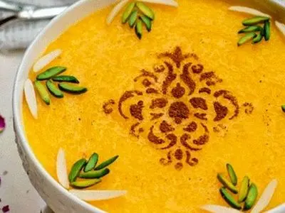 تزئین شله زرد مدل 1404 با ایده های جدید و خاص برای ماه مبارک رمضان/ عکس