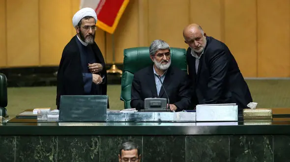 درگیری در مجلس / الفاظ تند یک نماینده در صحن علنی +فیلم