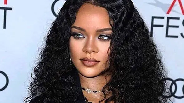 اولین عکس بچه شکلاتی ریحانا ! / خواننده زن مشهور همه را شوکه کرد !