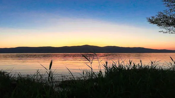 غروب پاییزی مریوان و دریاچه زرێبار + فیلم