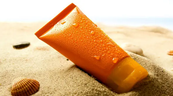 خرید کرم ضد آفتاب مناسب با این نکات طلایی