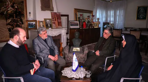 ناگفته های فاطمه هاشمی و کرباسچی از تندروی علیه مرحوم هاشمی رفسنجانی /  بخاطر آیت الله منتظری از پدرم سیلی خوردم!