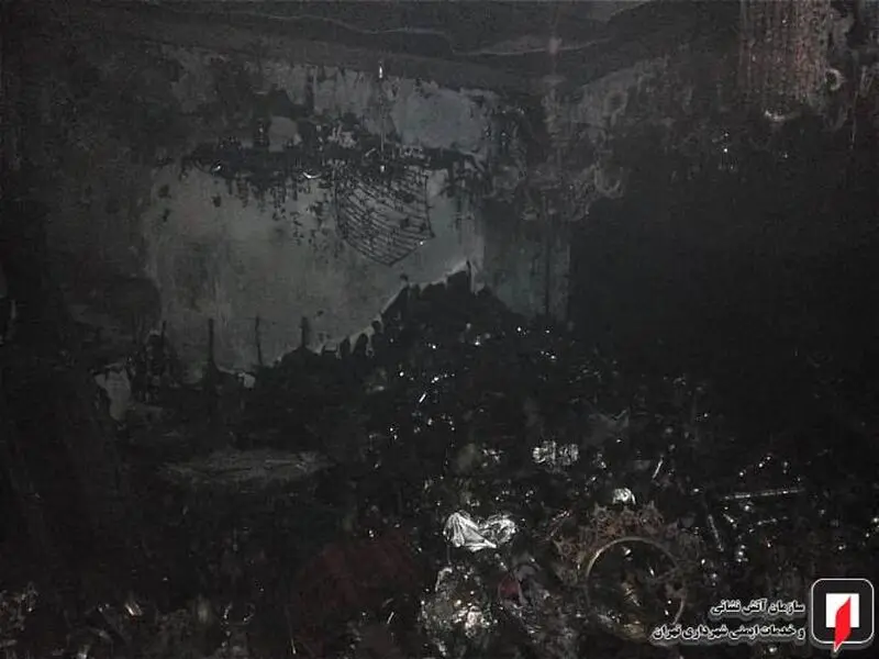 مهار به موقع آتش سوزی فروشگاه لوستر