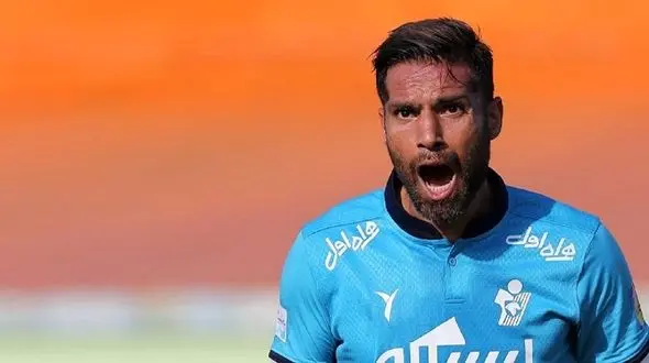 صادقی: آقایانی که کارت مربیگری نداشتند در مراسم رونمایی از کاپ جام‌جهانی بودند/ پیشکسوتان استقلال زیاد حرف می‌زنند