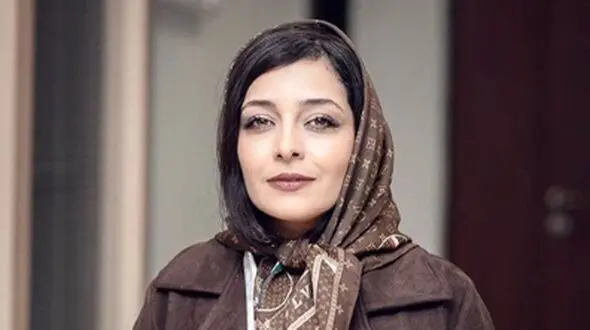آرایش غلیظ ساره بیات از نمای فوق نزدیک / با  ابروهای پُر جلوه‌ خاصی داذه !