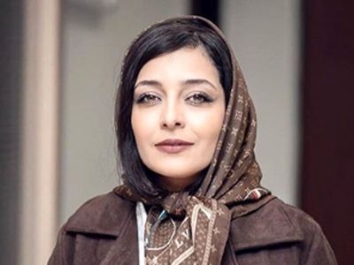 آرایش غلیظ ساره بیات از نمای فوق نزدیک / با  ابروهای پُر جلوه‌ خاصی داذه !