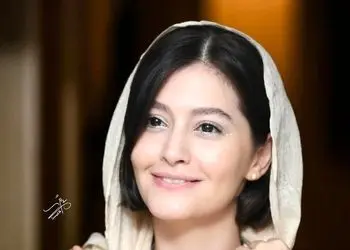 فیلم افتتاح سالن زیبایی پردیس احمدیه خانم بازیگر وطن پرست ایرانی