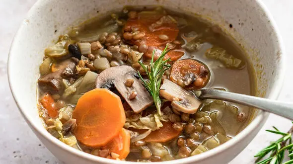 طرز تهیه ۵ سوپ رژیمی خوشمزه برای کاهش وزن