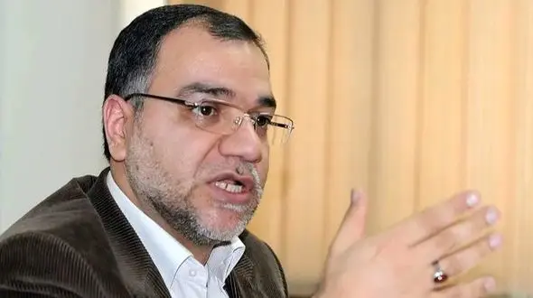 واکنش مهدی فضائلی به شایعه‌ خرید هتلی در مجارستان از سوی فرزند رهبری