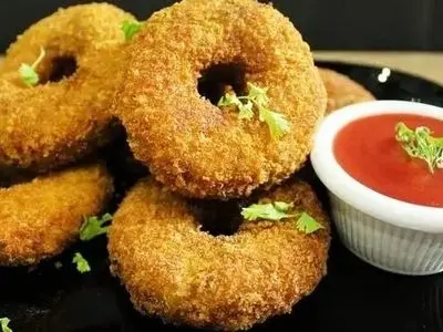 چطور دونات سیب زمینی درست کنیم؟ غذای ساده و پرطرفدار