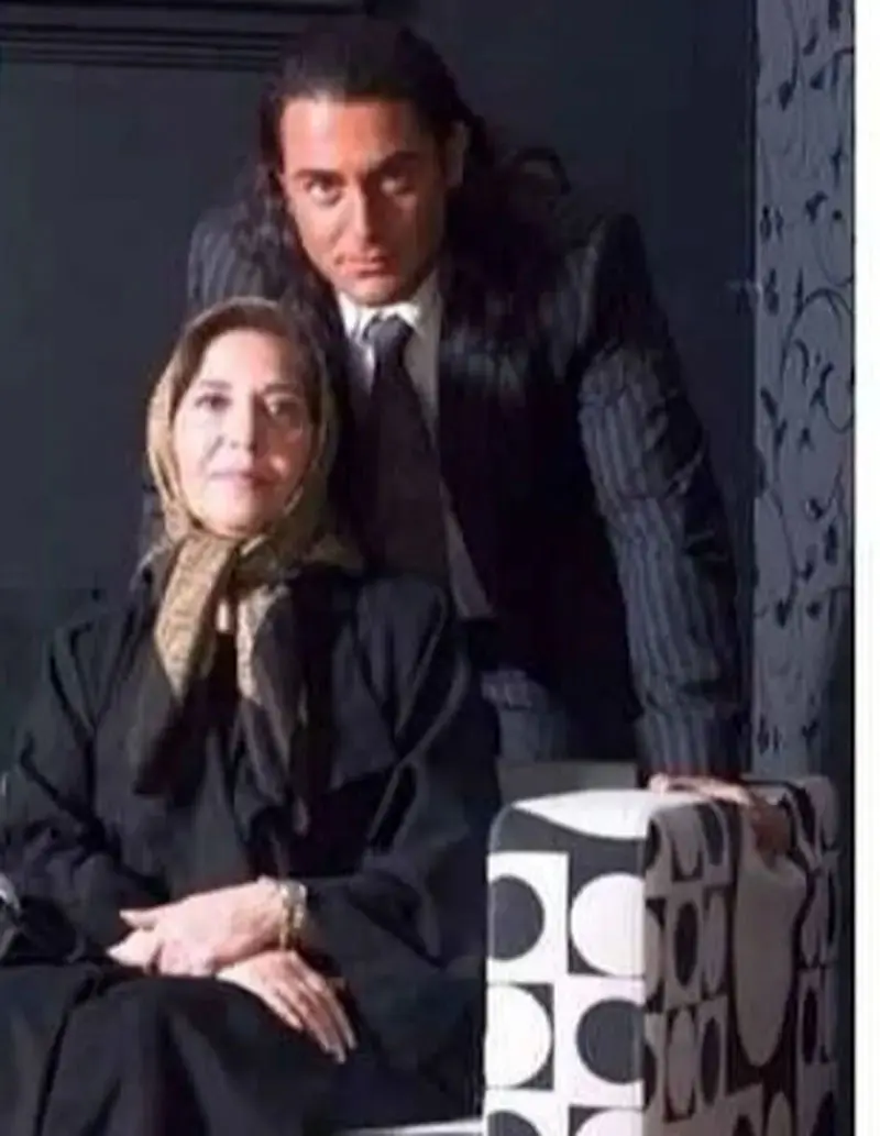 محمدرضا گلزار و مادرش