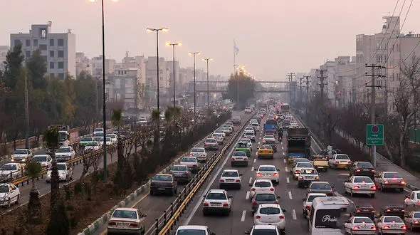 ترافیک تهران امروز زودتر  و پر حجم تر آغاز شد