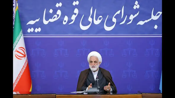 با کسانی که به سلامت مردم خیانت می‌کنند قاطعانه برخورد شود/ نظارت بر بازداشتگاه‌ها و زندان‌ها ادامه پیدا کند