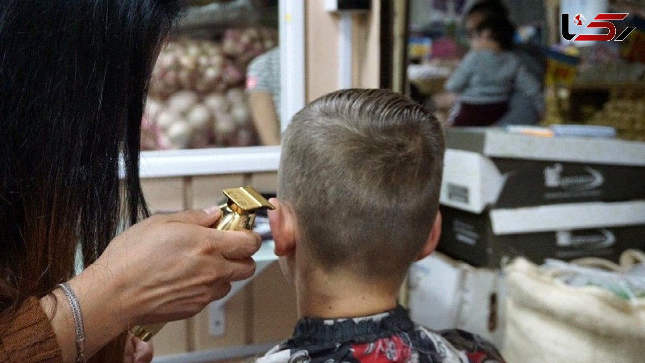 دستگیری آرایشگر به خاطر خراب کردن موی سر مشتری اش + عکس / در چین رخ داد