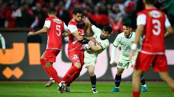 برخلاف انتظارات / پرسپولیس می خواهد تراکتور صعود کند!