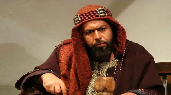 میز صبحانه عاشقانه و دونفره فرهاد اصلانی بازیگر سریال مختارنامه همراه با همسر ساده و اصیلش/سالم خوری با پنیر و سبزی و چای نبات+عکس