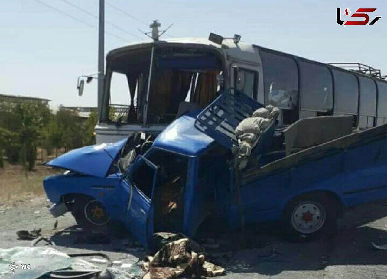 عکس وحشتناک از تصادف مرگبار نیسان آبی با اتوبوس در جاده خاش به زاهدان + جزییات