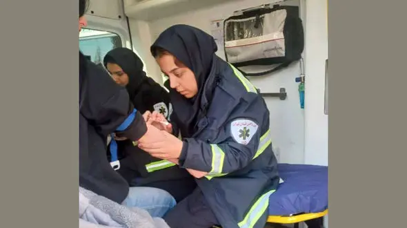 مسمومیت غذایی دوباره در پتروشیمی کاویان؛ ۱۴ کارگر راهی بیمارستان شدند