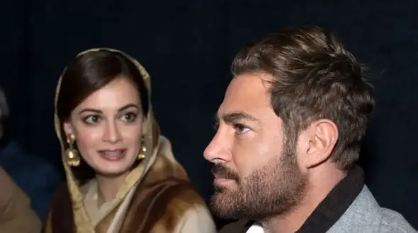 عکس/سفر در زمان؛ محمدرضا گلزار و دیا میرزا در پشت صحنه «سلام بمبئی»/ ۱۰ سال پیش