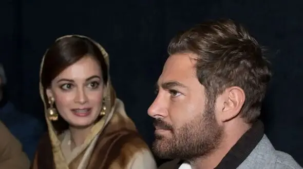 عکس/سفر در زمان؛ محمدرضا گلزار و دیا میرزا در پشت صحنه «سلام بمبئی»/ ۱۰ سال پیش