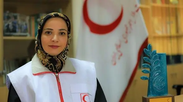 فهیمه‌ پایتخت عضو داوطلب هلال احمر شد +عکس 