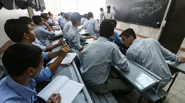 بودجه آموزش و پرورش از زمان احمدی نژاد  10 درصد کاهش یافت/ اوقاف و شهرداری ها چشم طمع به داشته های اموزش و پرورش دوختند!