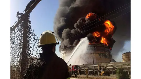 آتش سوزی در پتروشیمی تندگویان / دقایقی پیش رخ داد