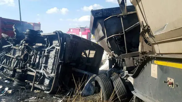 تصادف اتوبوس با کامیون در روسیه ۱۵ کشته داد