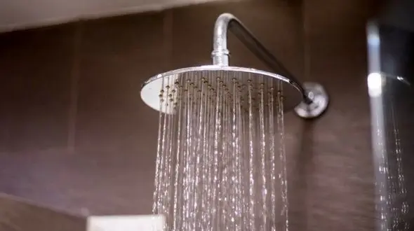 حمام روزانه و طولانی باعث شادابی و آبرسانی پوست نمی شود/ بیشتر از 20 دقیقه حمام نکنید